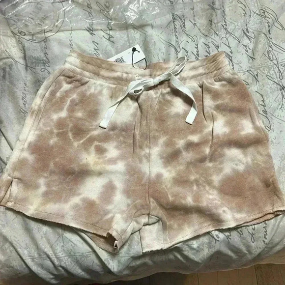 Tye dye shorts - Picture 2 of 4